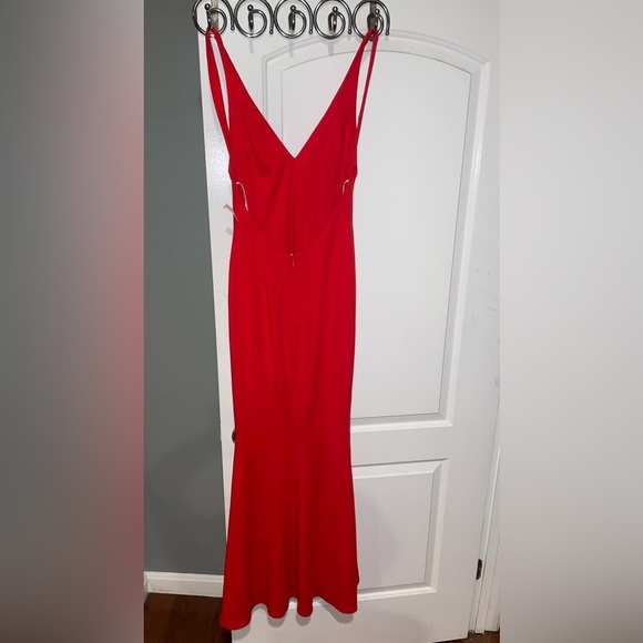 New! Katie May x Revolve Tina Red Low Back Gown in Cherry 🍒 Small NWT! - Picture 9 of 12